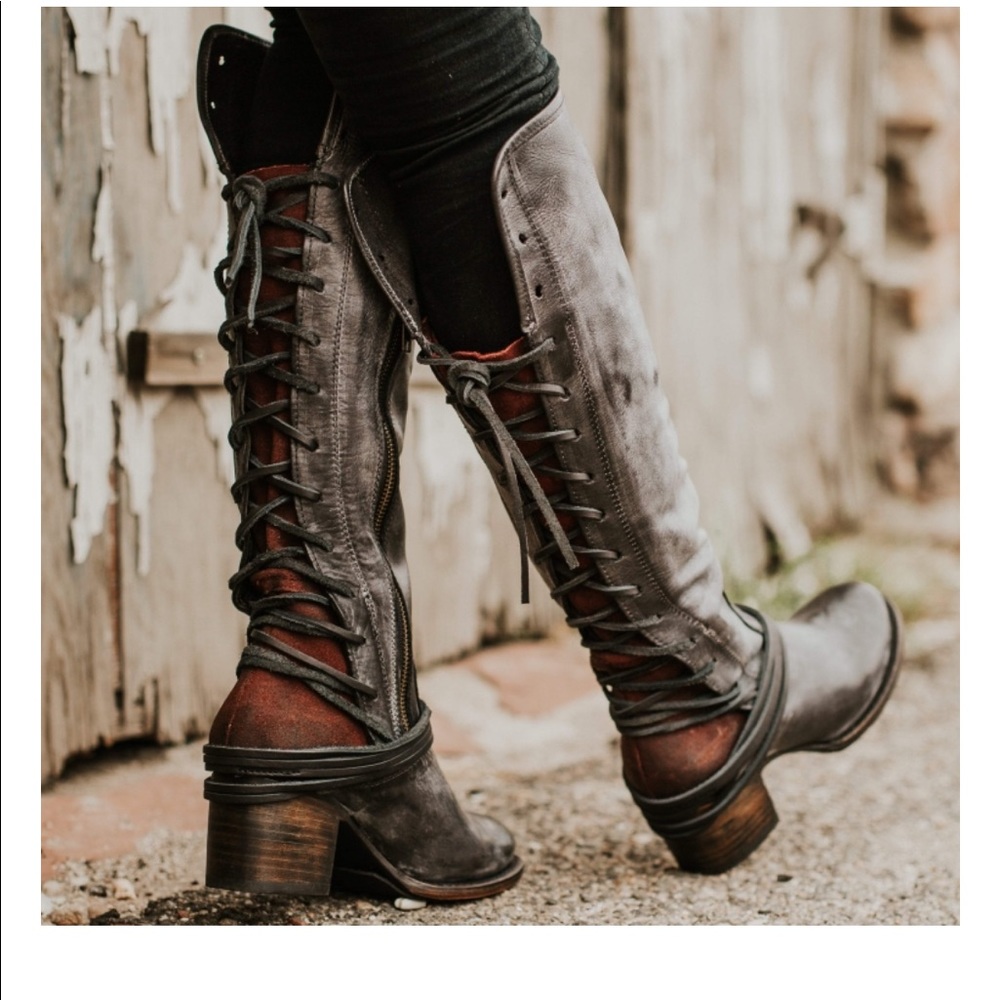 Freebird Steve Madden lace up riding boot